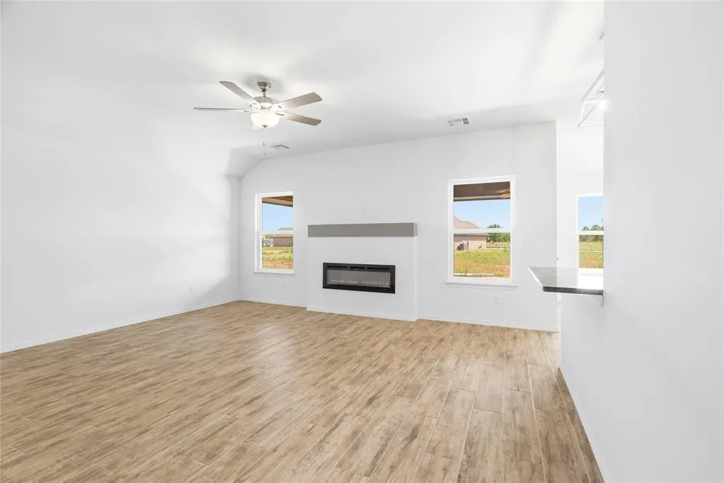 Photo 7 — 10648 SW 18th Street, Yukon, OK 73099