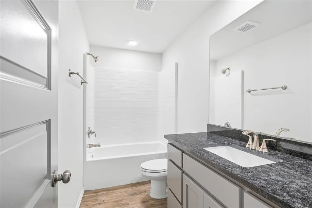Photo 28 — 10648 SW 18th Street, Yukon, OK 73099