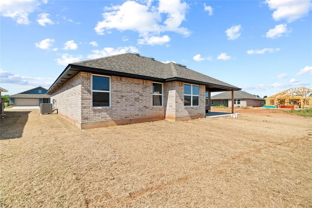 Photo 32 — 10648 SW 18th Street, Yukon, OK 73099