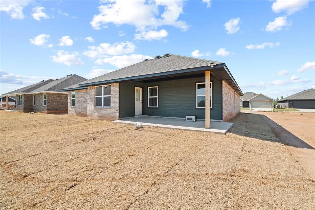 Photo 33 — 10648 SW 18th Street, Yukon, OK 73099