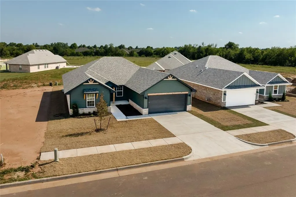 Photo 36 — 10648 SW 18th Street, Yukon, OK 73099