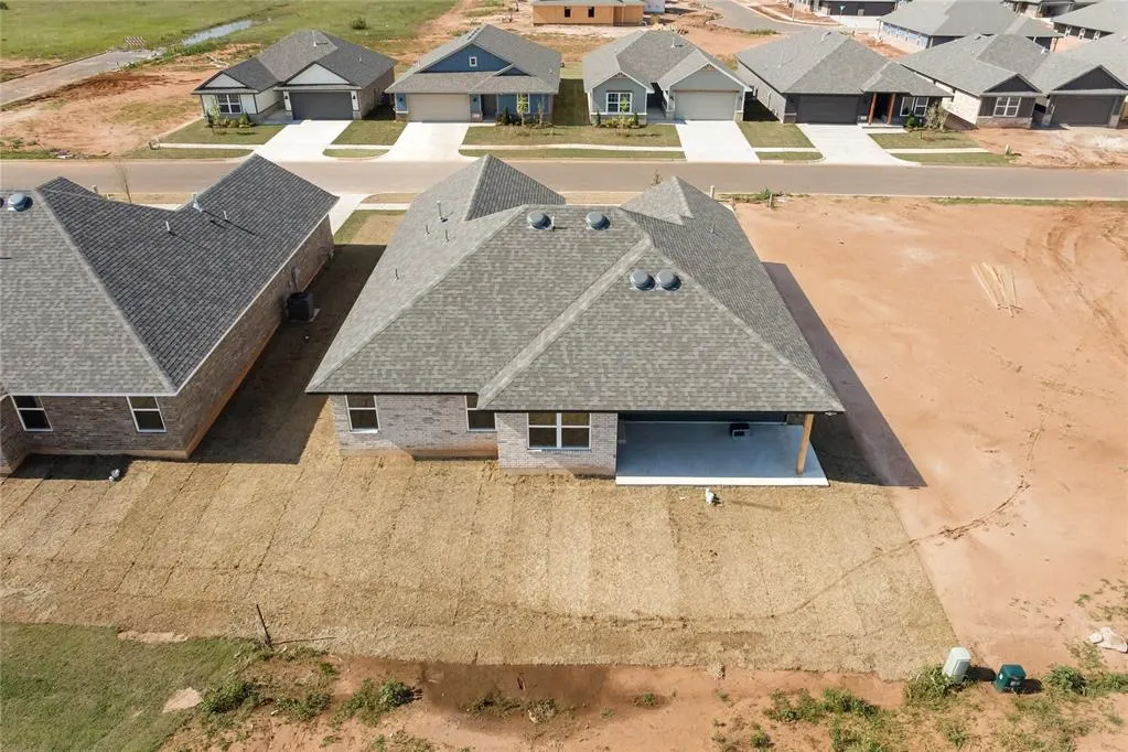 Photo 40 — 10648 SW 18th Street, Yukon, OK 73099