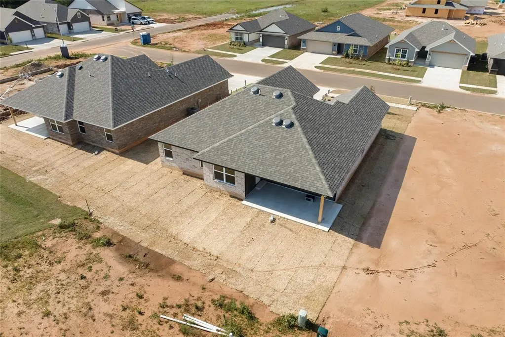 Photo 42 — 10648 SW 18th Street, Yukon, OK 73099