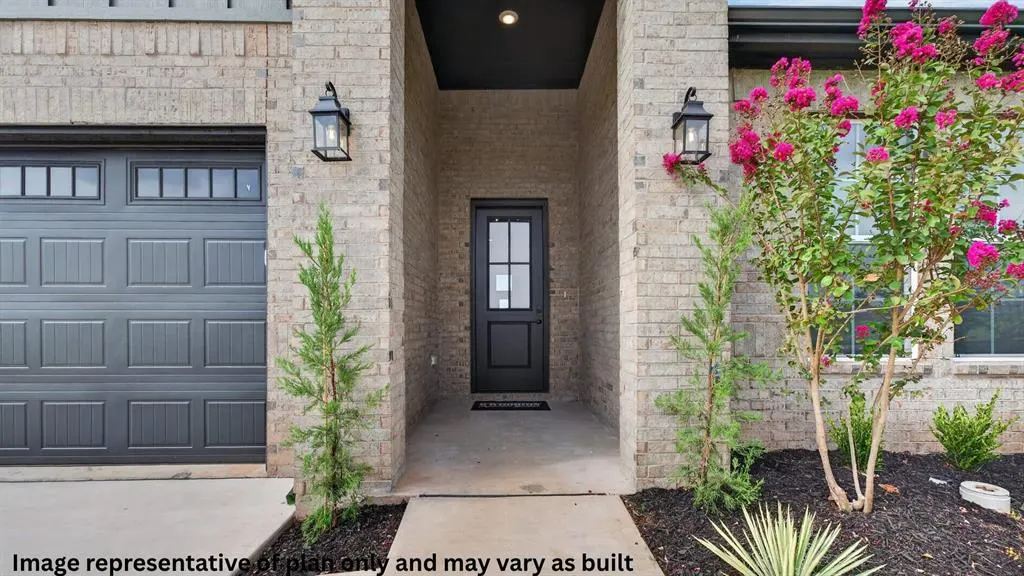 Photo 2 — 8825 Hidden Meadow Drive, Edmond, OK 73007