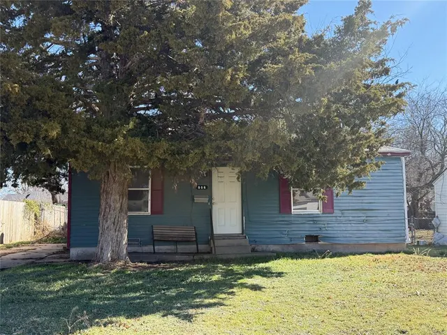 Front exterior — 806 Stansell Drive, Midwest City, OK 73110