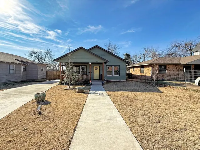 Photo 2 — 1620 NE 12th Street, Oklahoma City, OK 73117