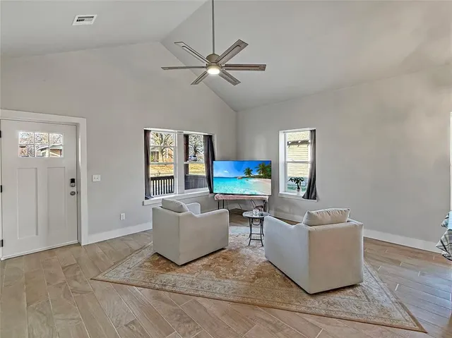 Photo 6 — 1620 NE 12th Street, Oklahoma City, OK 73117