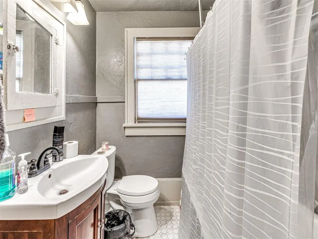 Photo 41 — 200 NW 17th Street, Oklahoma City, OK 73103