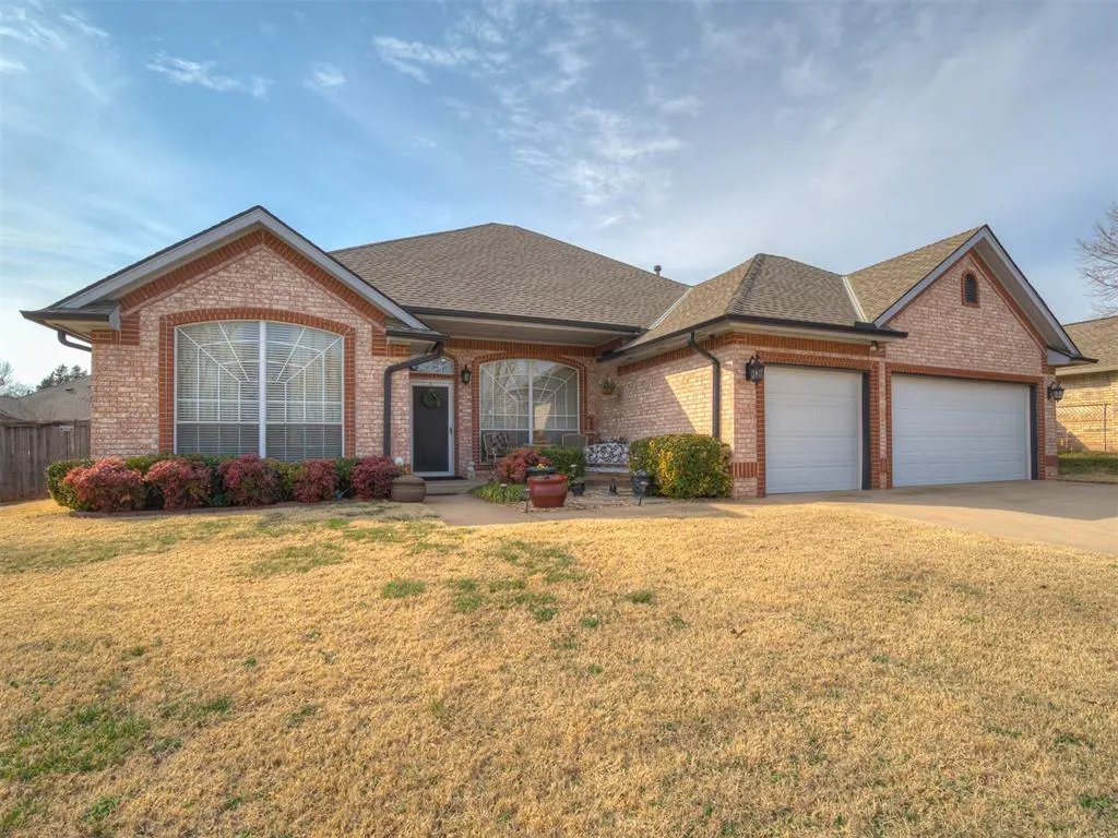 Photo 3 — 2504 Harrington Court, Norman, OK 73069