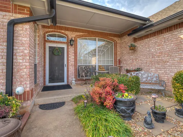 Photo 4 — 2504 Harrington Court, Norman, OK 73069
