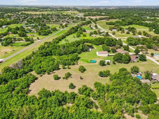 Photo 6 — 2816 S 29th Street, Chickasha, OK 73018