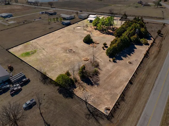 Photo 3 — 30057 Johnson Road, Maud, OK 74854