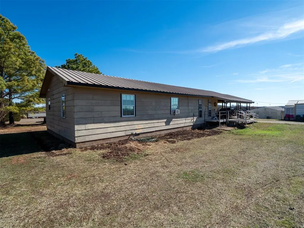 Photo 10 — 30057 Johnson Road, Maud, OK 74854