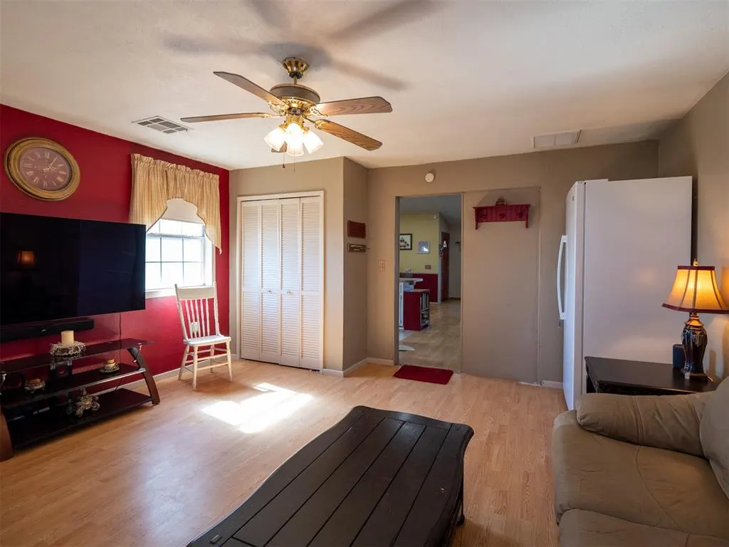 Photo 27 — 30057 Johnson Road, Maud, OK 74854