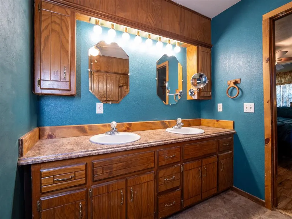 Photo 31 — 30057 Johnson Road, Maud, OK 74854