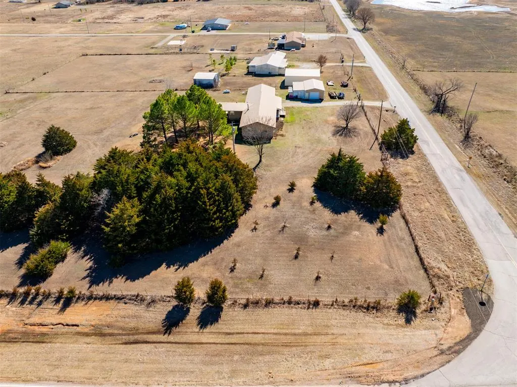 Photo 40 — 30057 Johnson Road, Maud, OK 74854