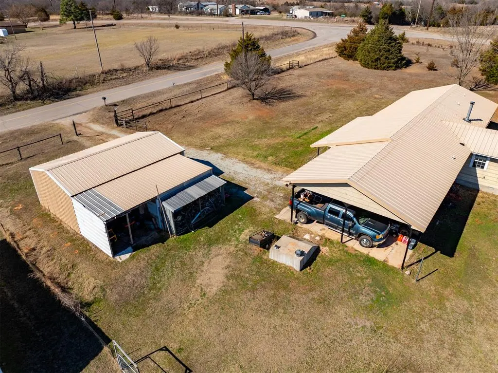Photo 43 — 30057 Johnson Road, Maud, OK 74854