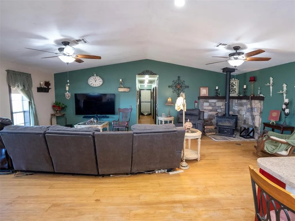 Photo 16 — 30057 Johnson Road, Maud, OK 74854