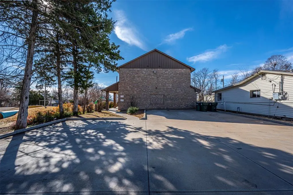 Photo 3 — 1120 E Campbell St Street 1120 & 1124, Edmond, OK 73034