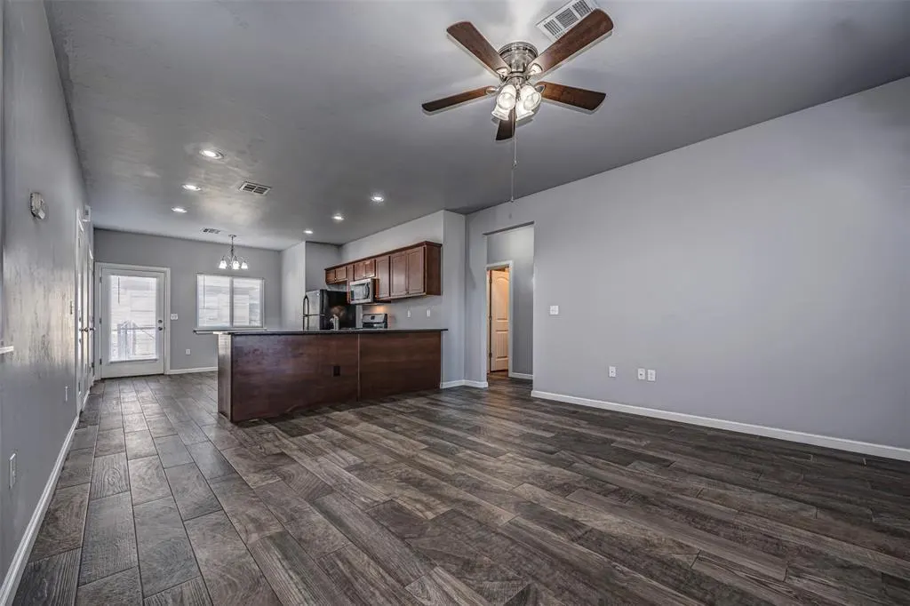 Photo 7 — 1120 E Campbell St Street 1120 & 1124, Edmond, OK 73034