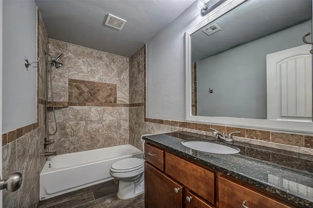 Photo 21 — 1120 E Campbell St Street 1120 & 1124, Edmond, OK 73034