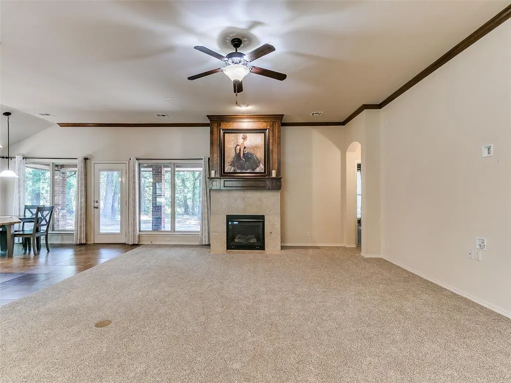 Photo 4 — 200 Nature Lane, Edmond, OK 73034