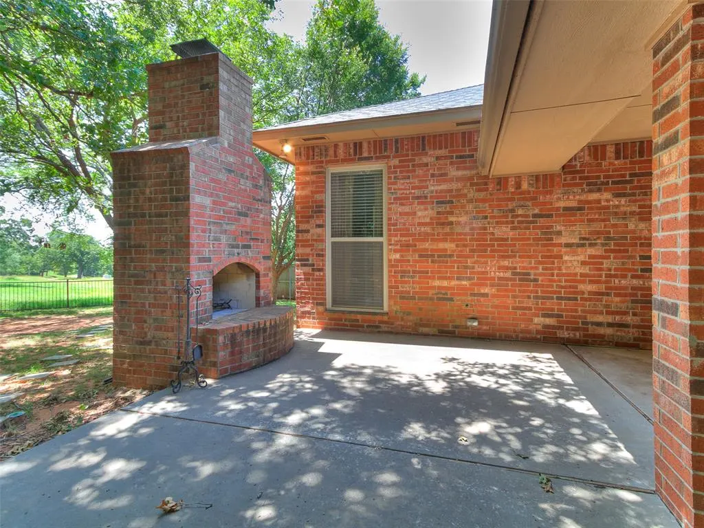 Photo 16 — 200 Nature Lane, Edmond, OK 73034