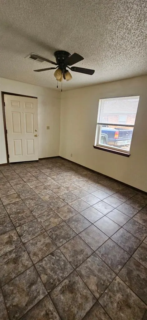 Photo 5 — 606 E Elizabeth Street, Tecumseh, OK 74873