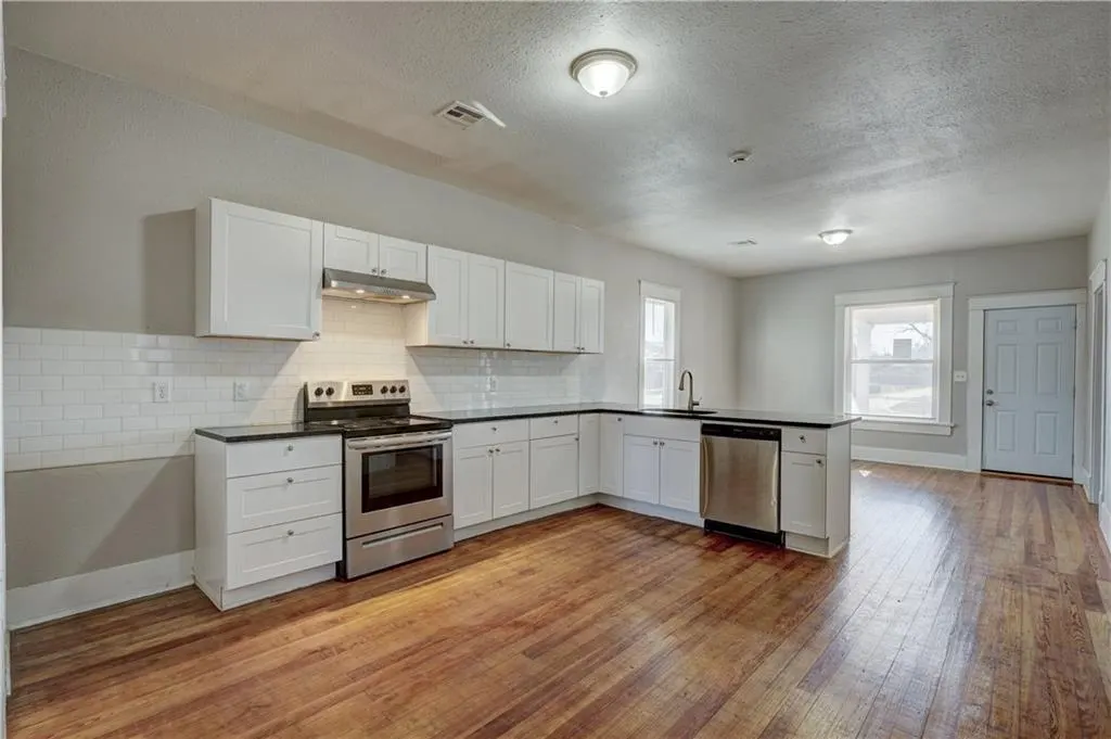 Photo 7 — 1715 NW 21st Street, Oklahoma City, OK 73106