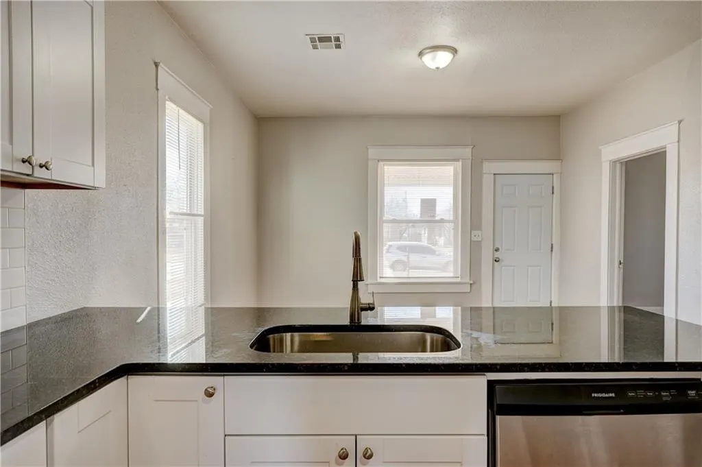 Photo 9 — 1715 NW 21st Street, Oklahoma City, OK 73106