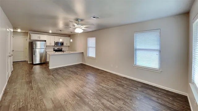 Photo 5 — 11529 Keystone Circle, Oklahoma City, OK 73114