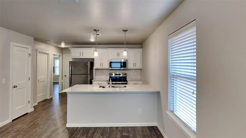 Photo 7 — 11529 Keystone Circle, Oklahoma City, OK 73114