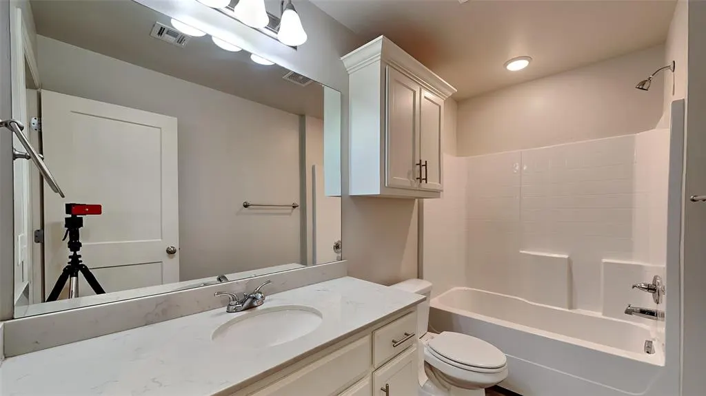 Photo 11 — 11529 Keystone Circle, Oklahoma City, OK 73114