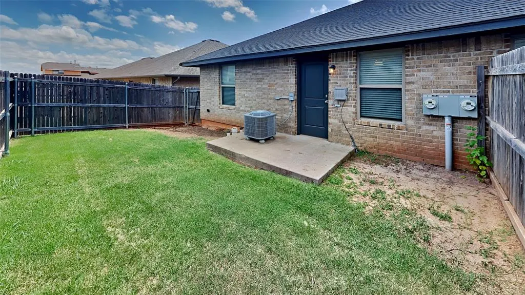Photo 15 — 11529 Keystone Circle, Oklahoma City, OK 73114