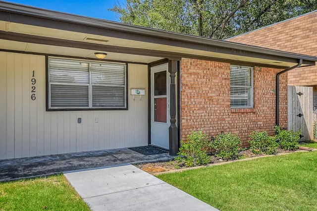 Photo 3 — 1926 Cherokee Lane, Norman, OK 73071