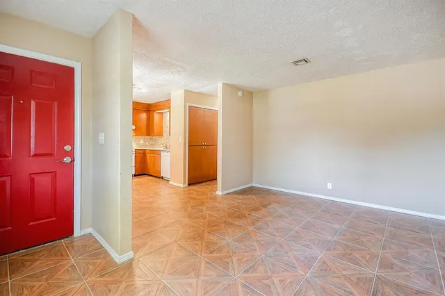 Photo 6 — 1926 Cherokee Lane, Norman, OK 73071