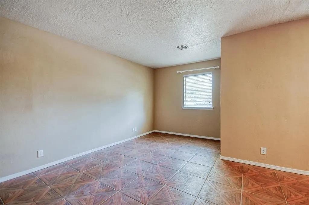 Photo 8 — 1926 Cherokee Lane, Norman, OK 73071