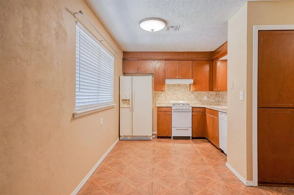 Photo 9 — 1926 Cherokee Lane, Norman, OK 73071