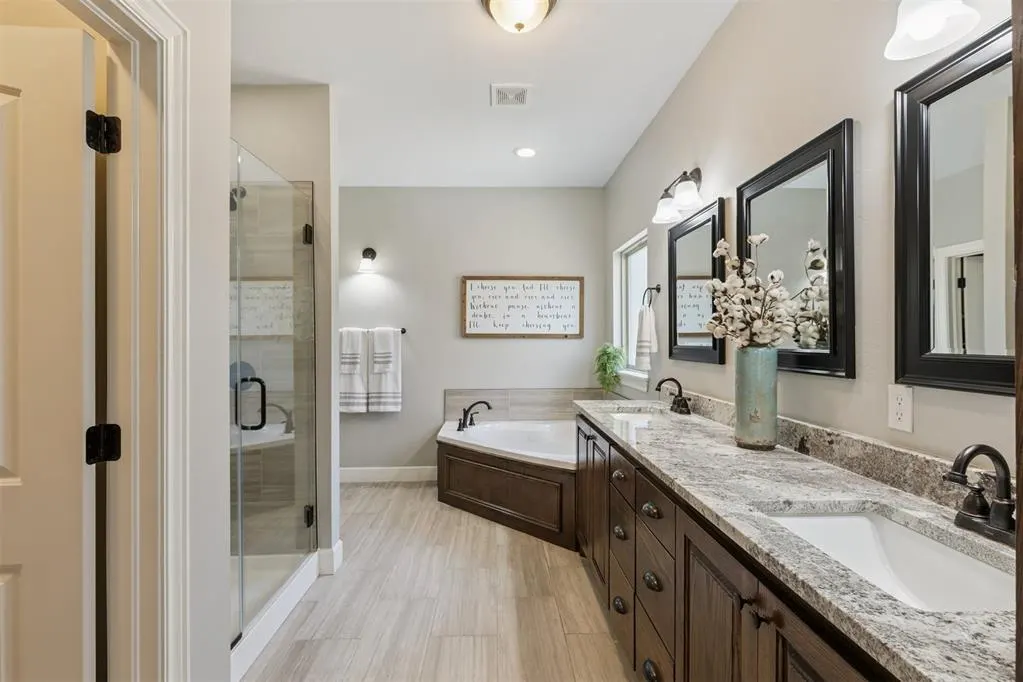 Photo 23 — 12405 Stone Hill, Guthrie, OK 73044