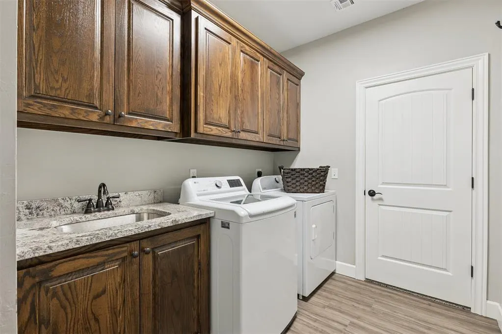 Photo 37 — 12405 Stone Hill, Guthrie, OK 73044