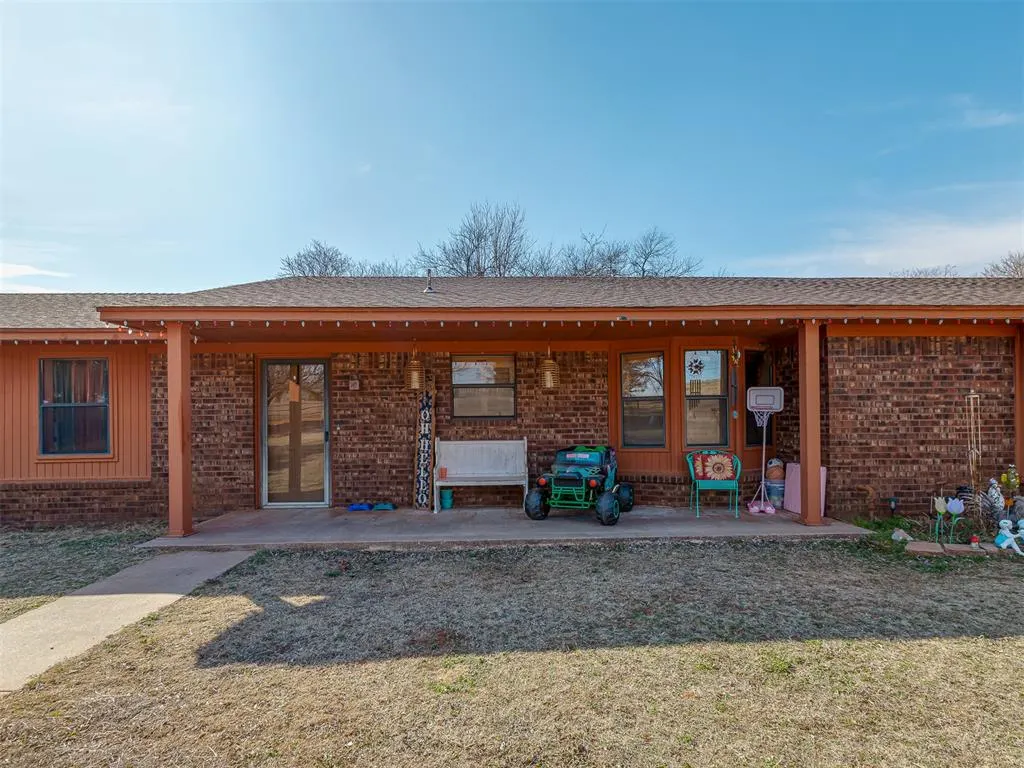 Photo 3 — 1628 Old Highway 81, Chickasha, OK 73018
