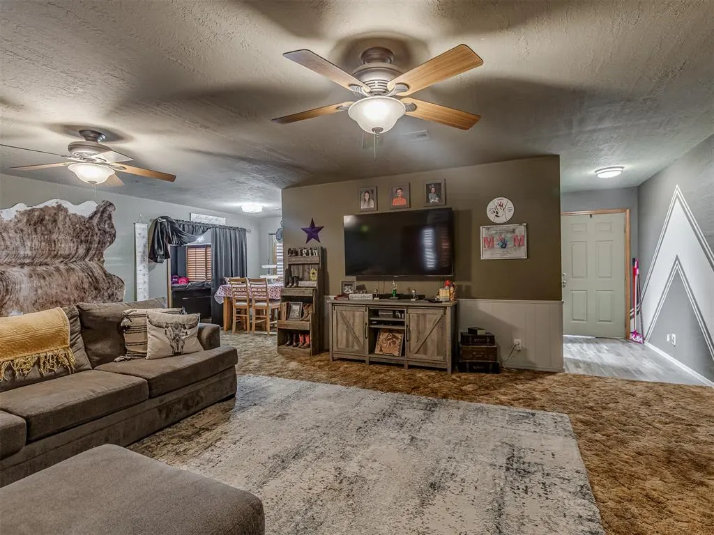 Photo 9 — 1628 Old Highway 81, Chickasha, OK 73018
