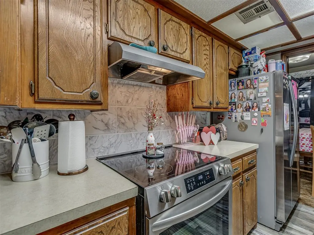 Photo 13 — 1628 Old Highway 81, Chickasha, OK 73018