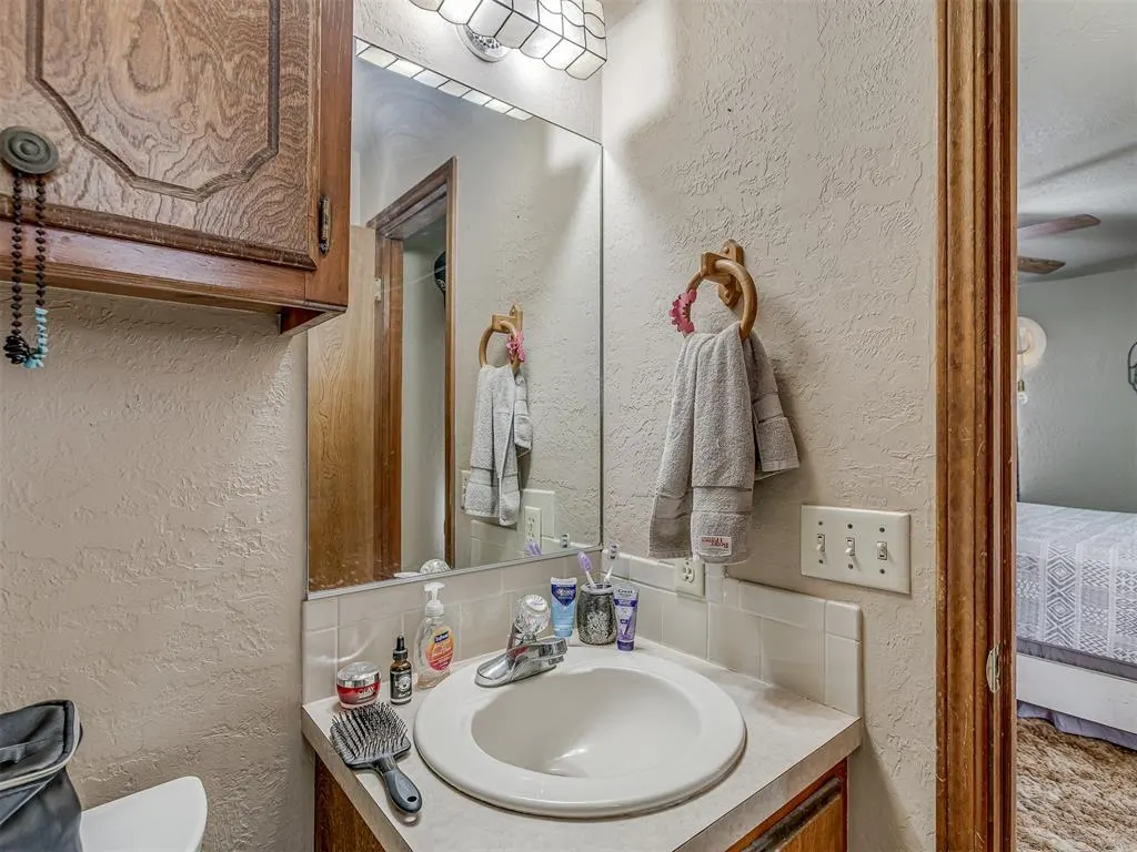 Photo 20 — 1628 Old Highway 81, Chickasha, OK 73018