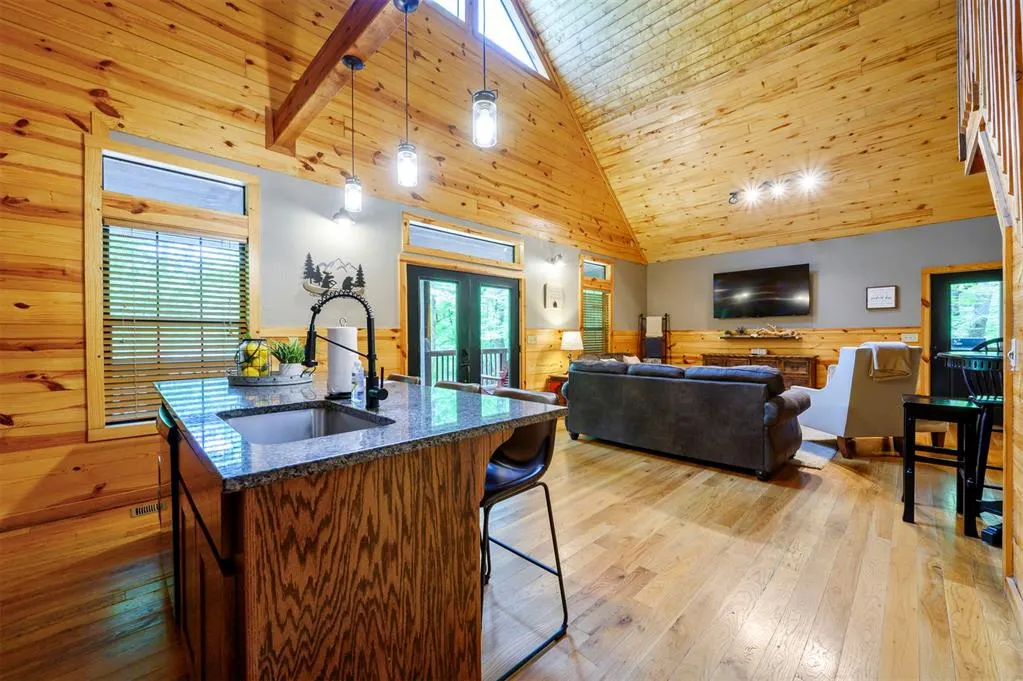 Photo 13 — 243 Deer Creek Trail, Broken Bow, OK 75728