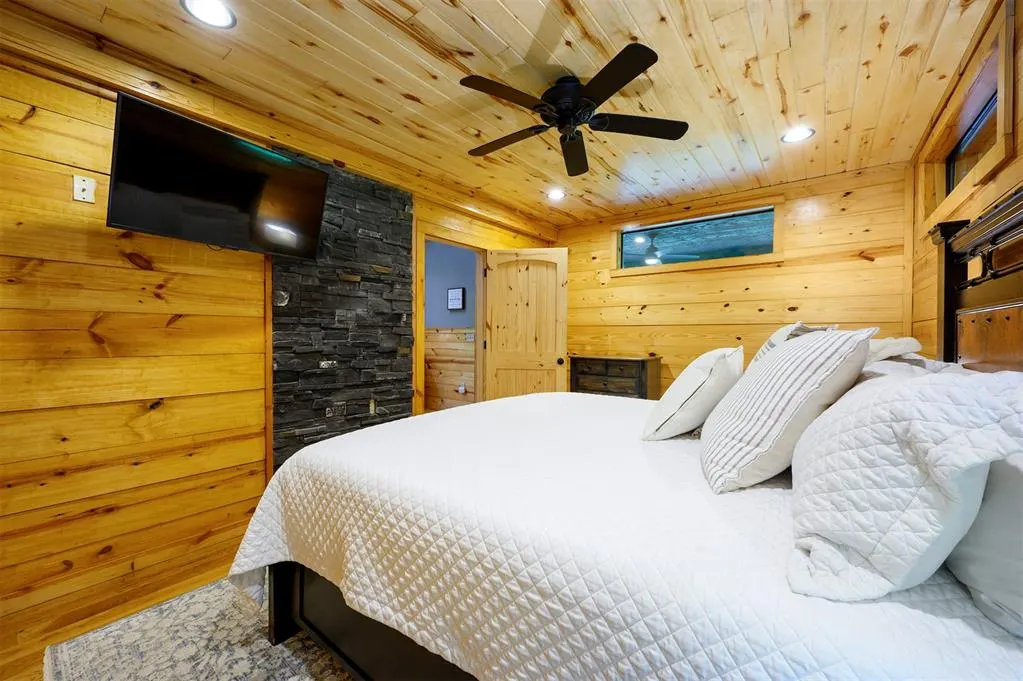 Photo 14 — 243 Deer Creek Trail, Broken Bow, OK 75728