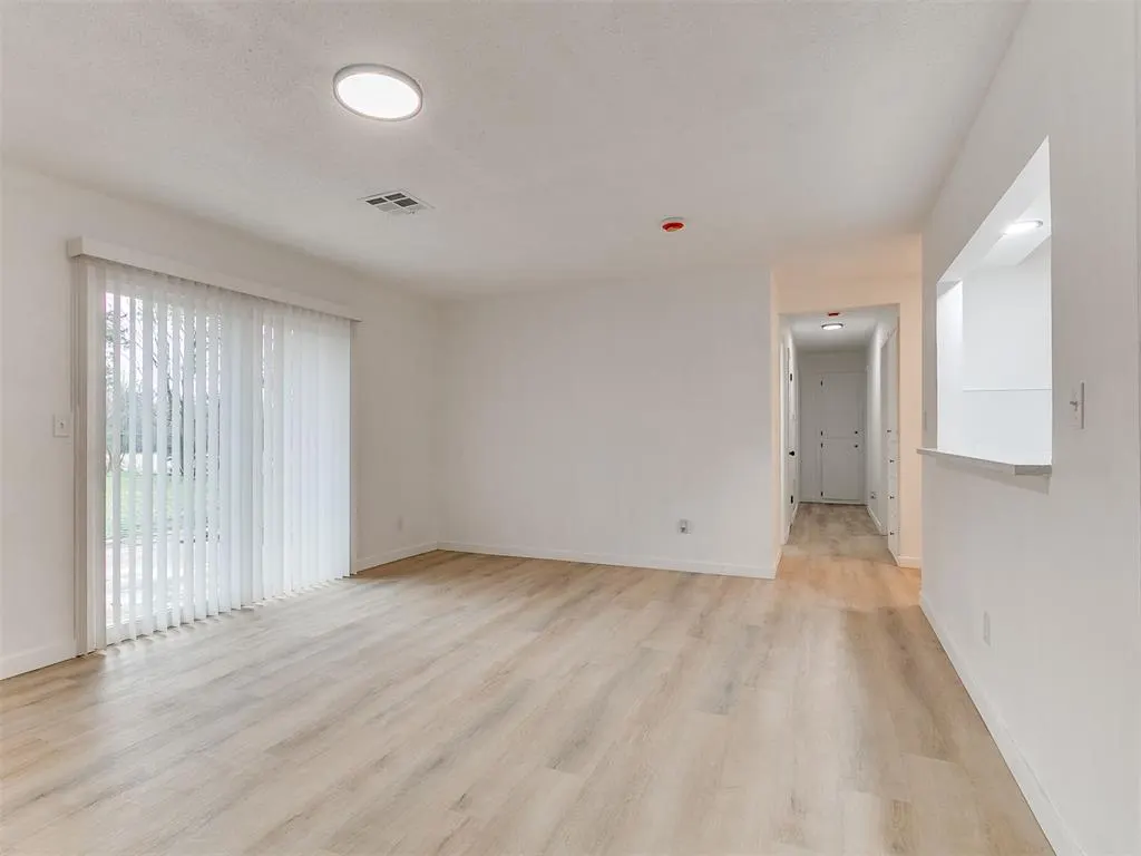 Photo 6 — 3701 Veterans Lane, Oklahoma City, OK 73115