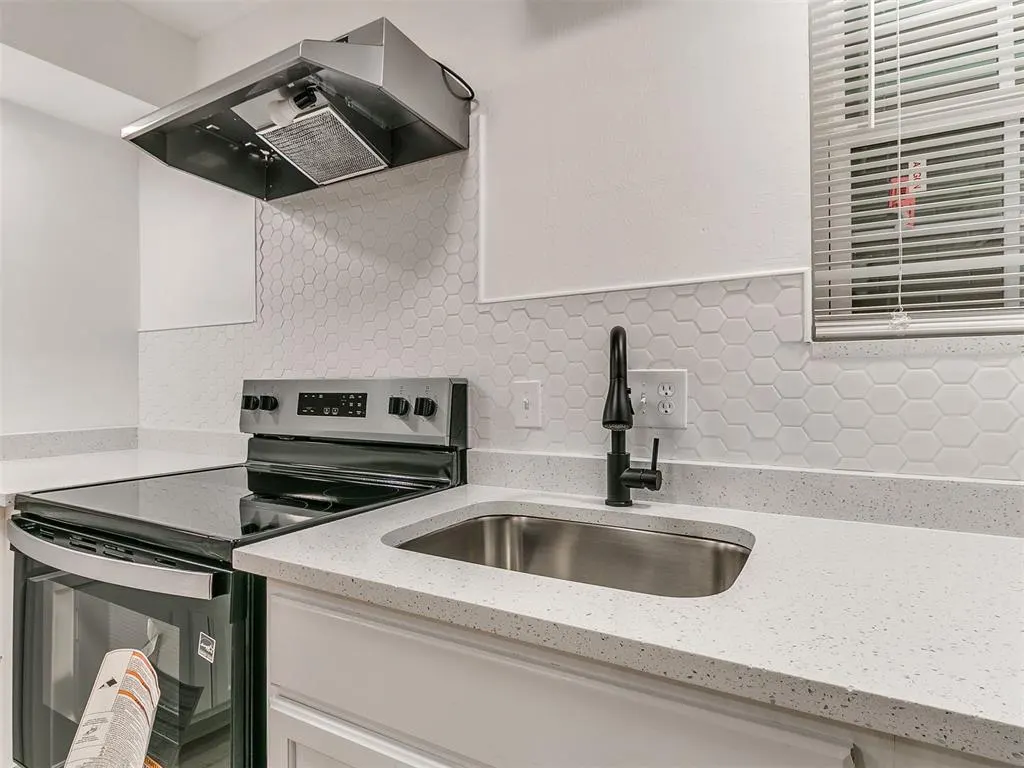 Photo 11 — 3701 Veterans Lane, Oklahoma City, OK 73115