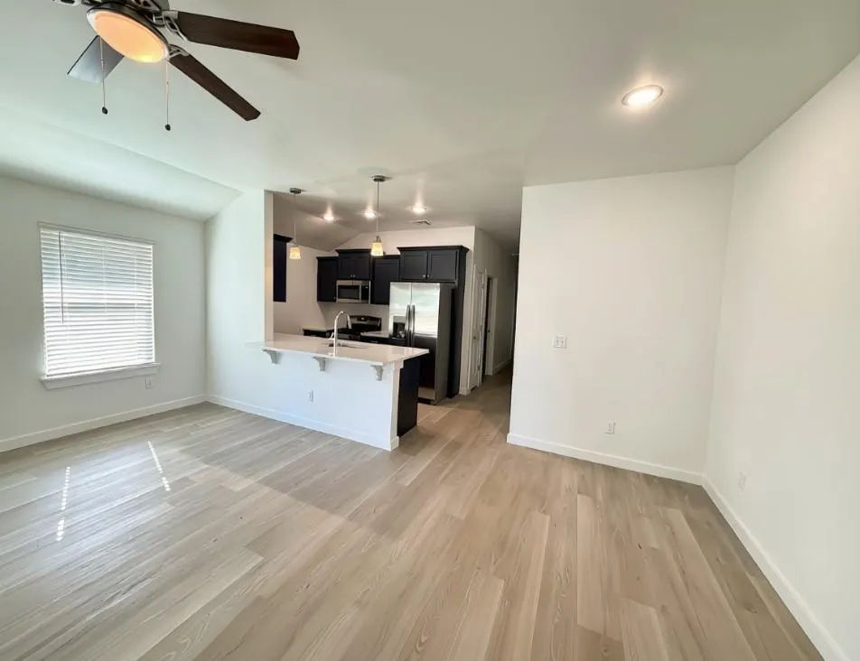 Photo 3 — 324 NW 122nd Street 1, Oklahoma City, OK 73114