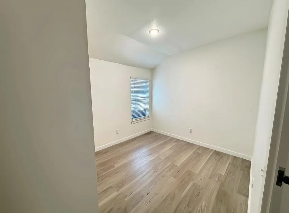 Photo 11 — 324 NW 122nd Street 1, Oklahoma City, OK 73114